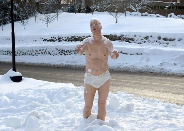 140206_DX_WellesleyNudeStatue.jpg.CROP.promo-mediumlarge-2